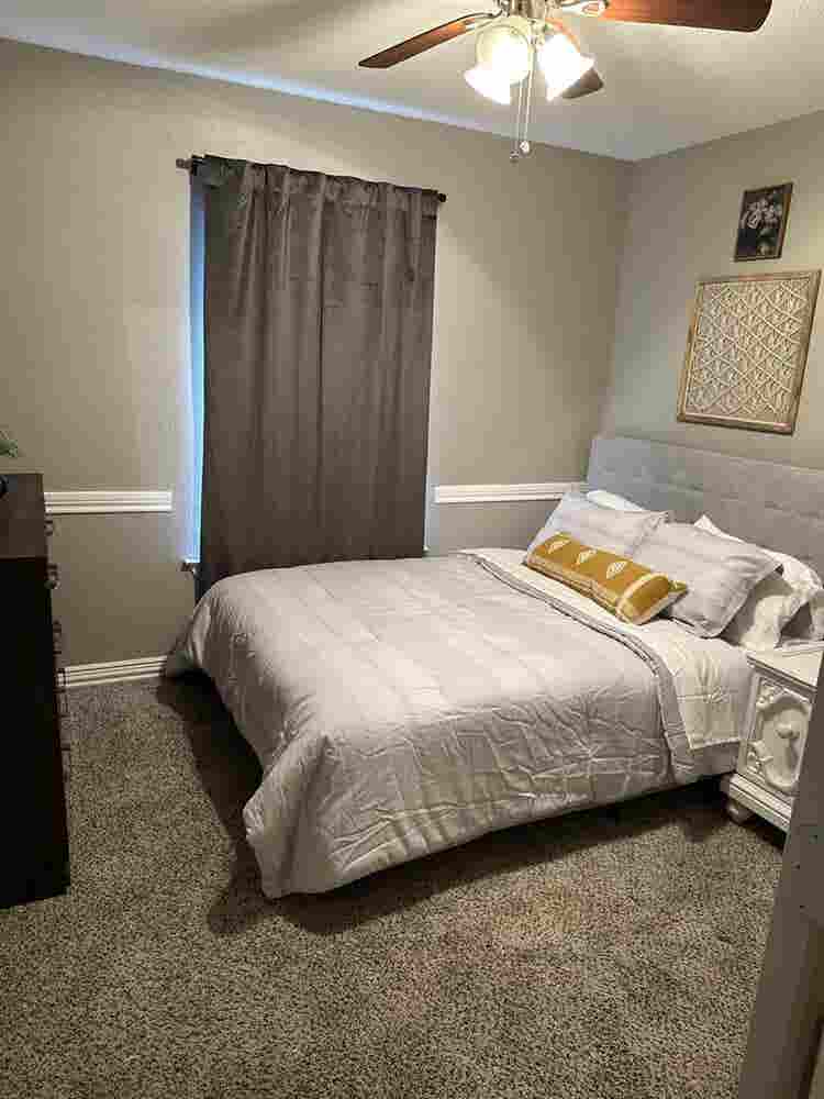 Private Room in Garland Available