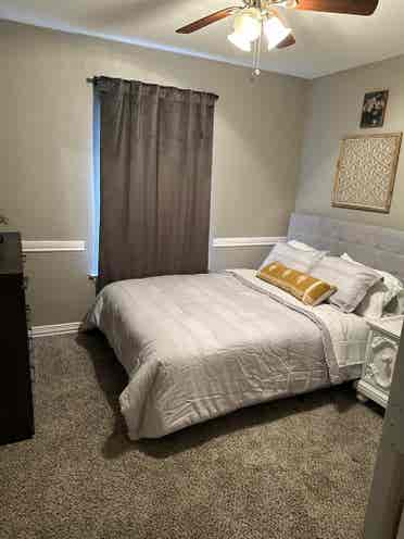 Private Room in Garland Available
