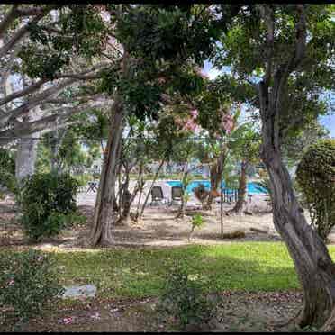 Cozy, centrally located Near Beach