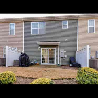 Northlake/ Concord mills townhouse