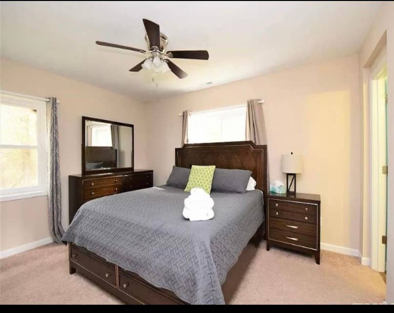 Rooms in house Raleigh S. of Garner