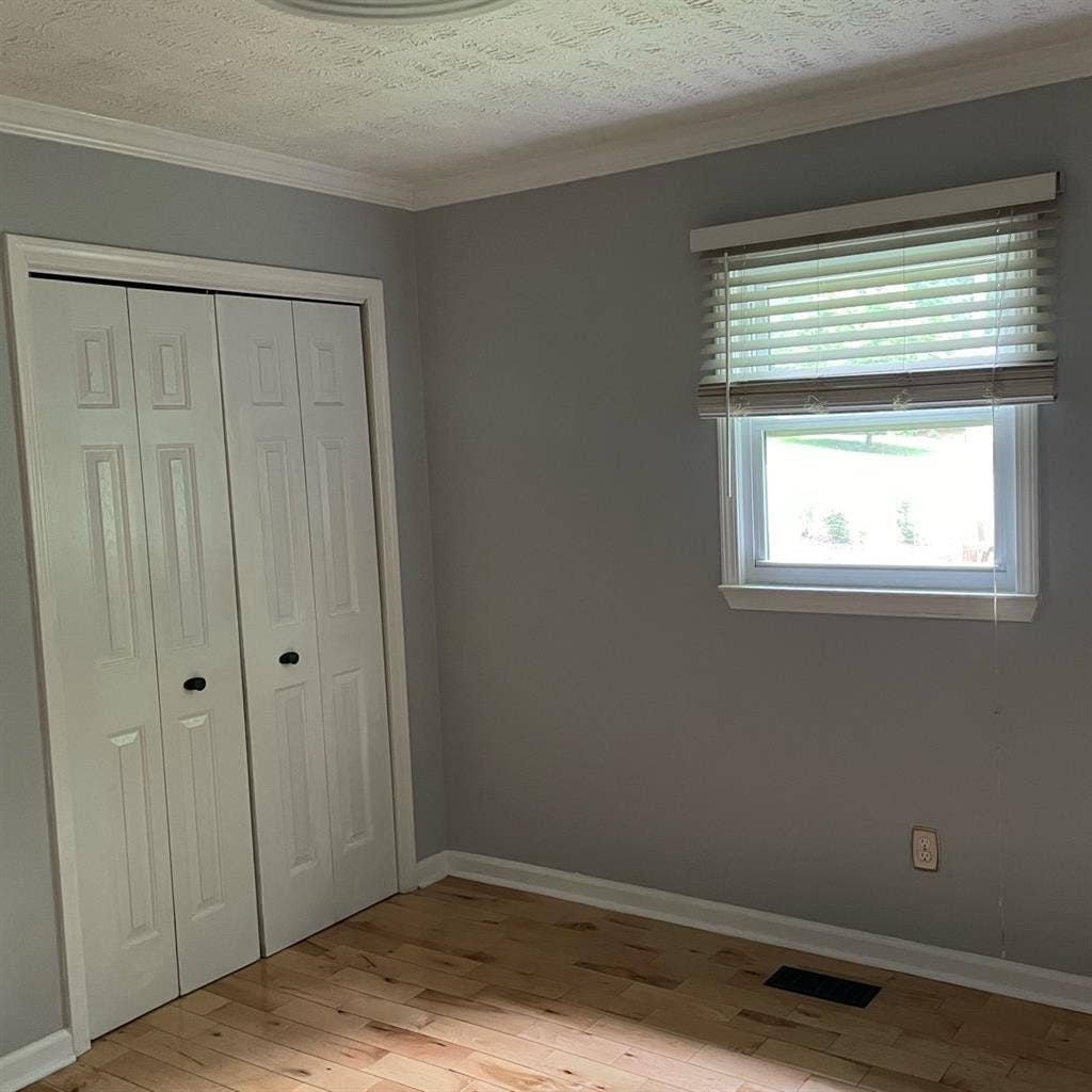 1 Room for Rent ($/ month)