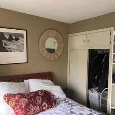 West Hollywood Room for Rent-bath