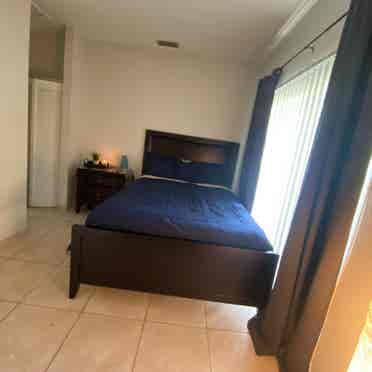 Brickell/Roomate needed /furnished