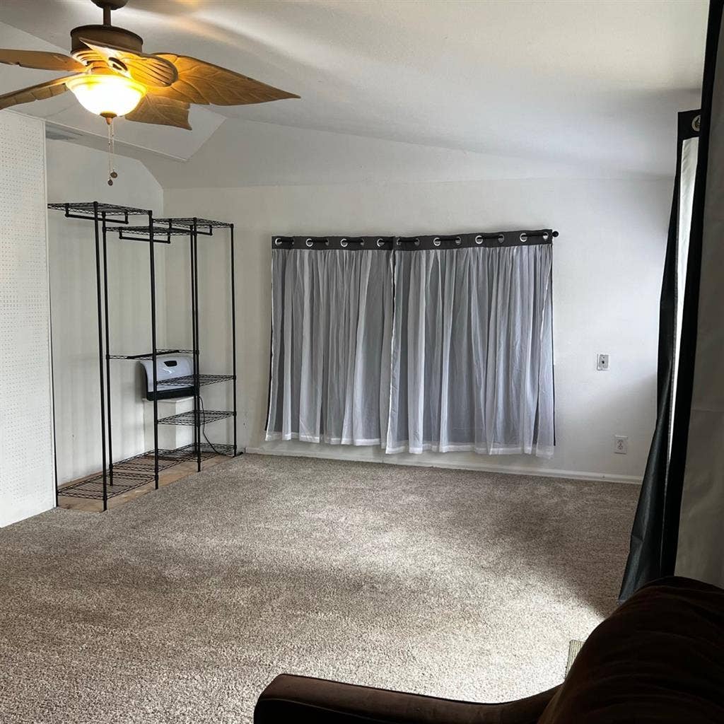 Oversized room for rent