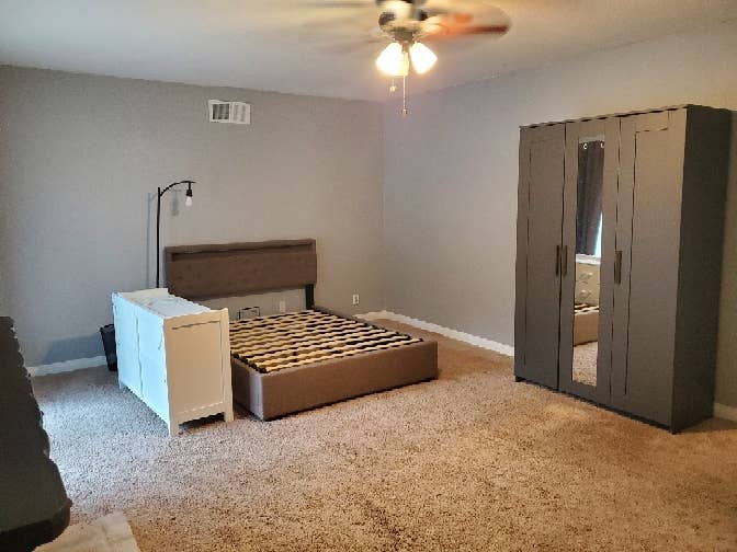 Large room for rent