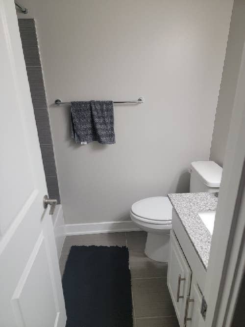 Looking for a roommate!