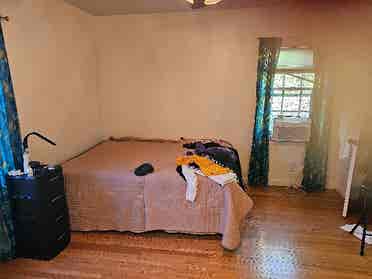 Long Beach room 4 rent