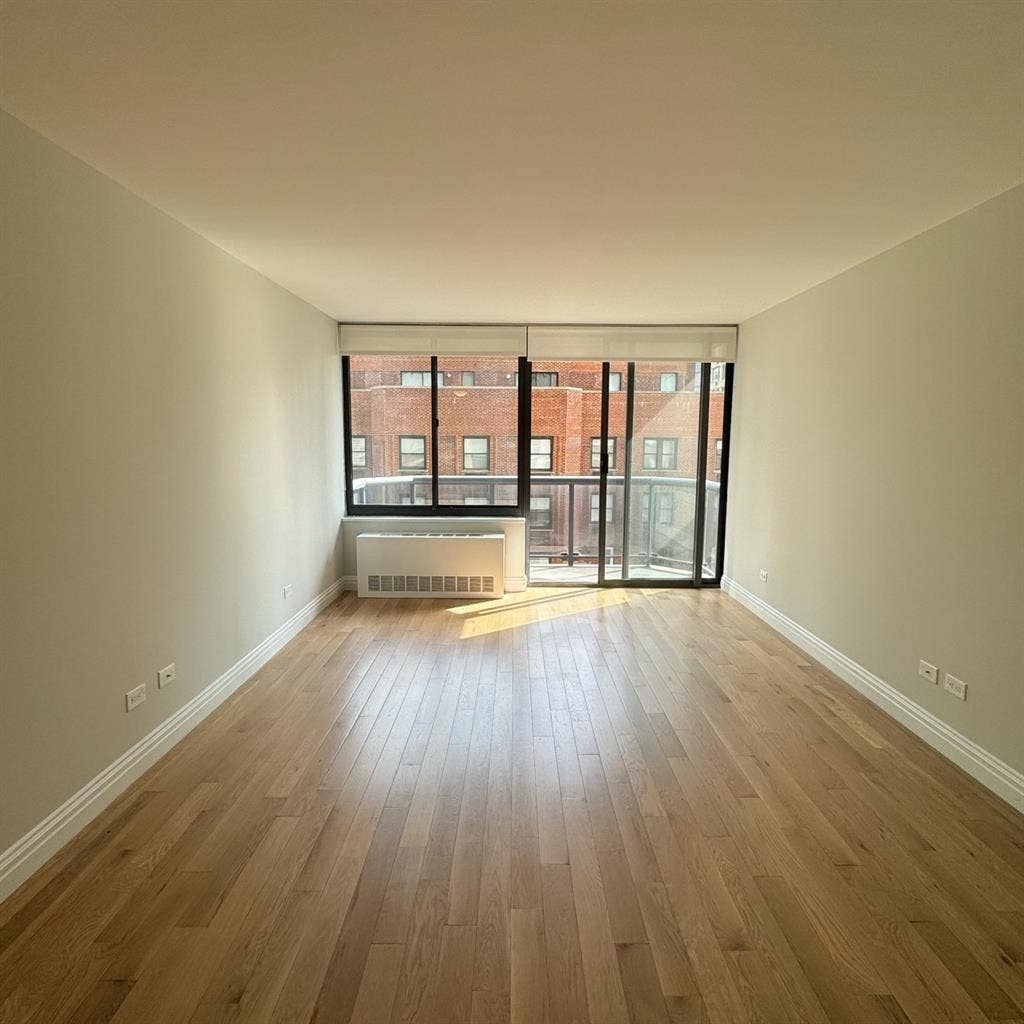 Private Rooms For Rent in Midtown