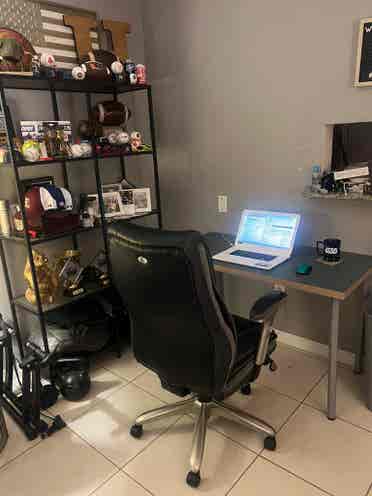 ROOM FOR RENT - DADELAND - $