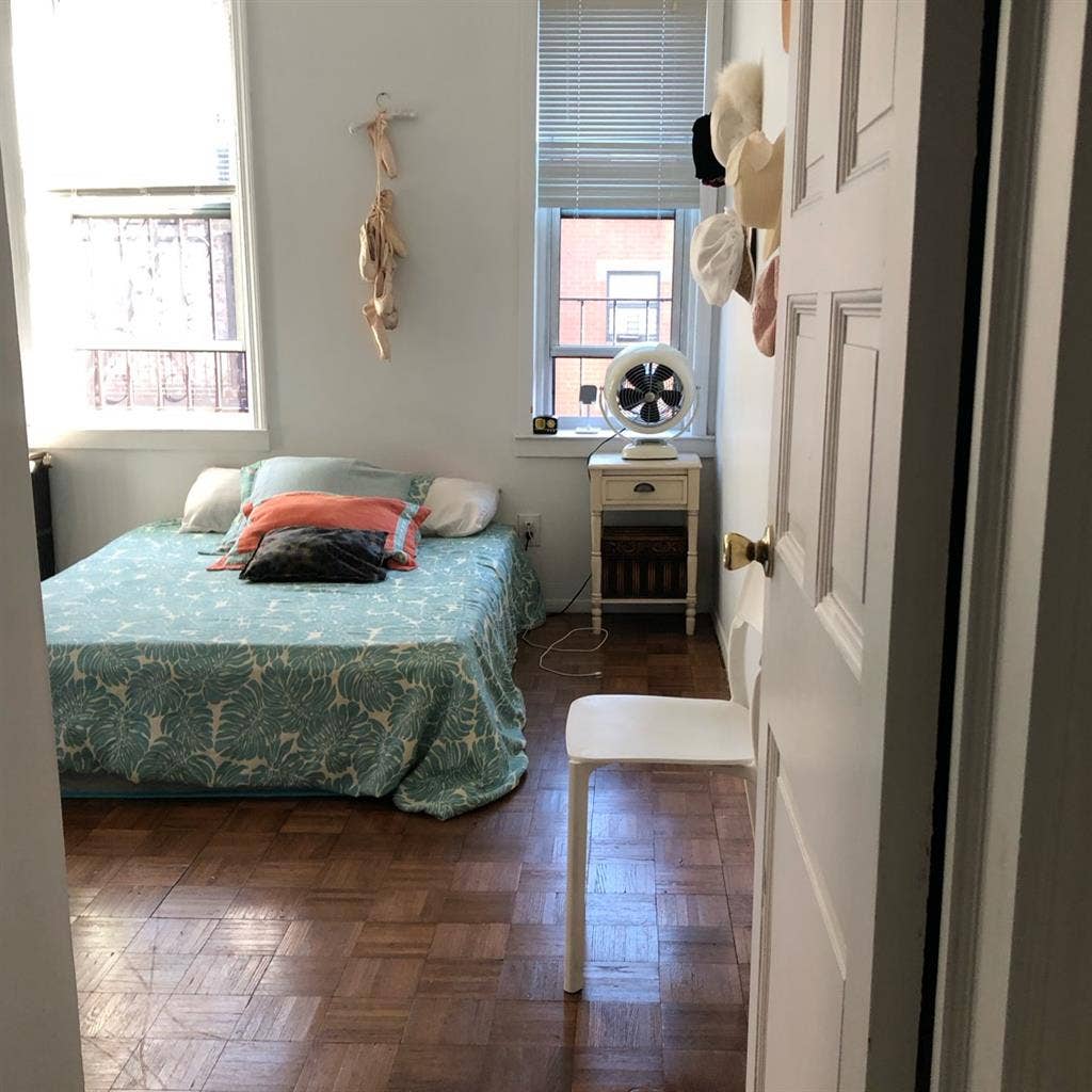 Gorgeous large bedroom UWS