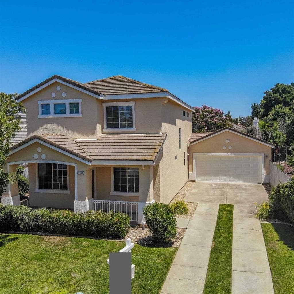 House in Elk Grove Laguna area