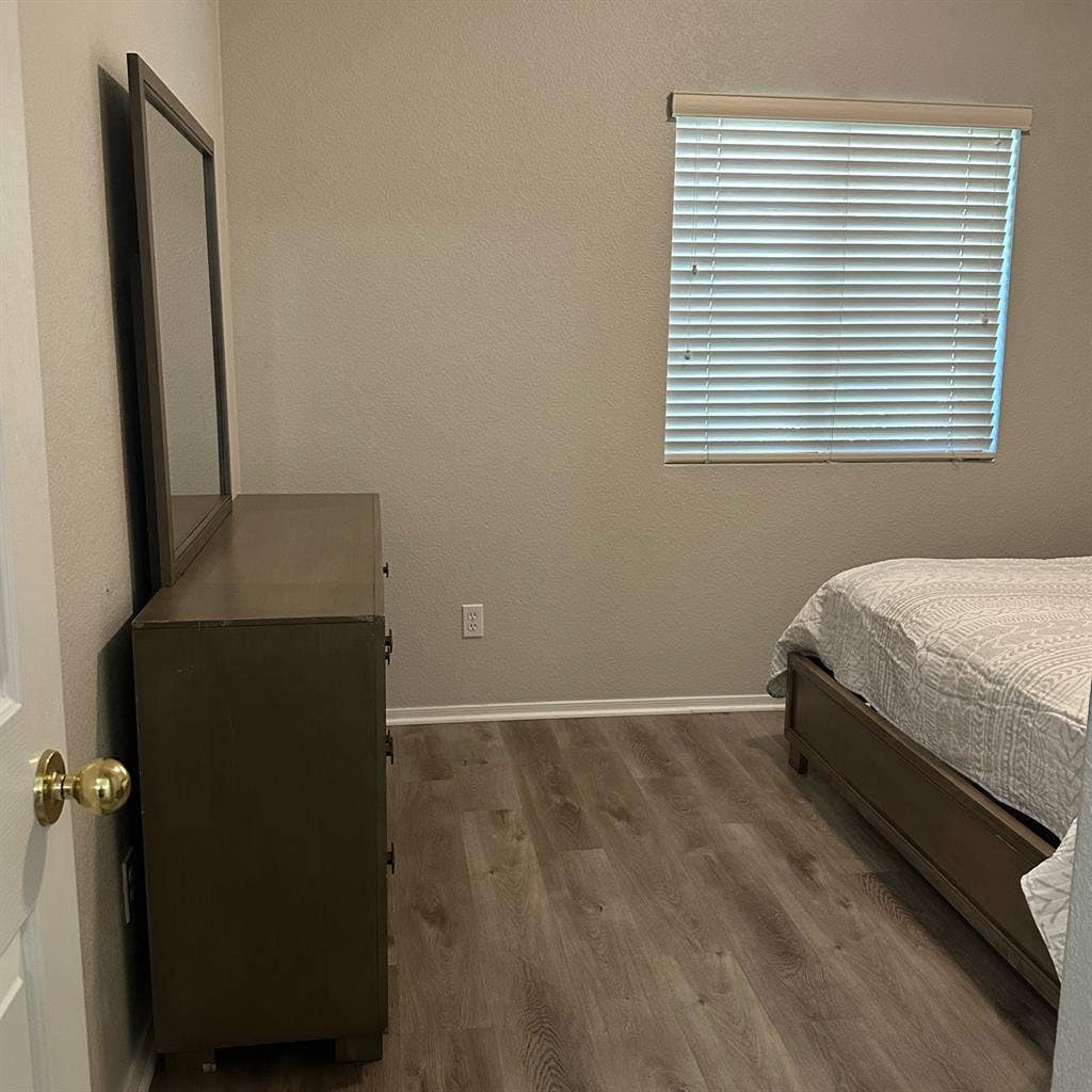 Furnished room on east side