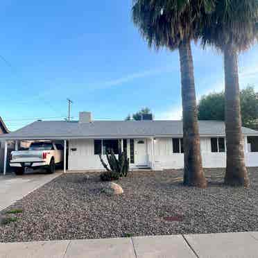 Remodeled house with pool!!