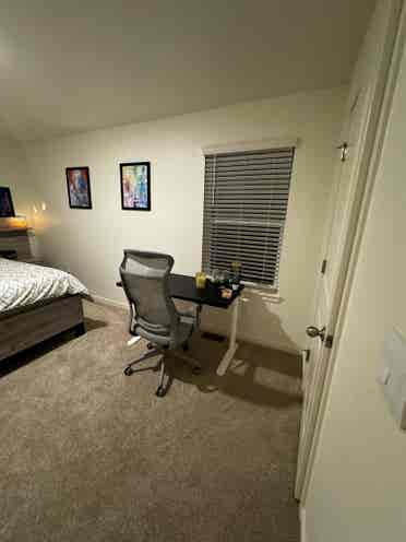 Hottest Cozy Room in Commerce City!