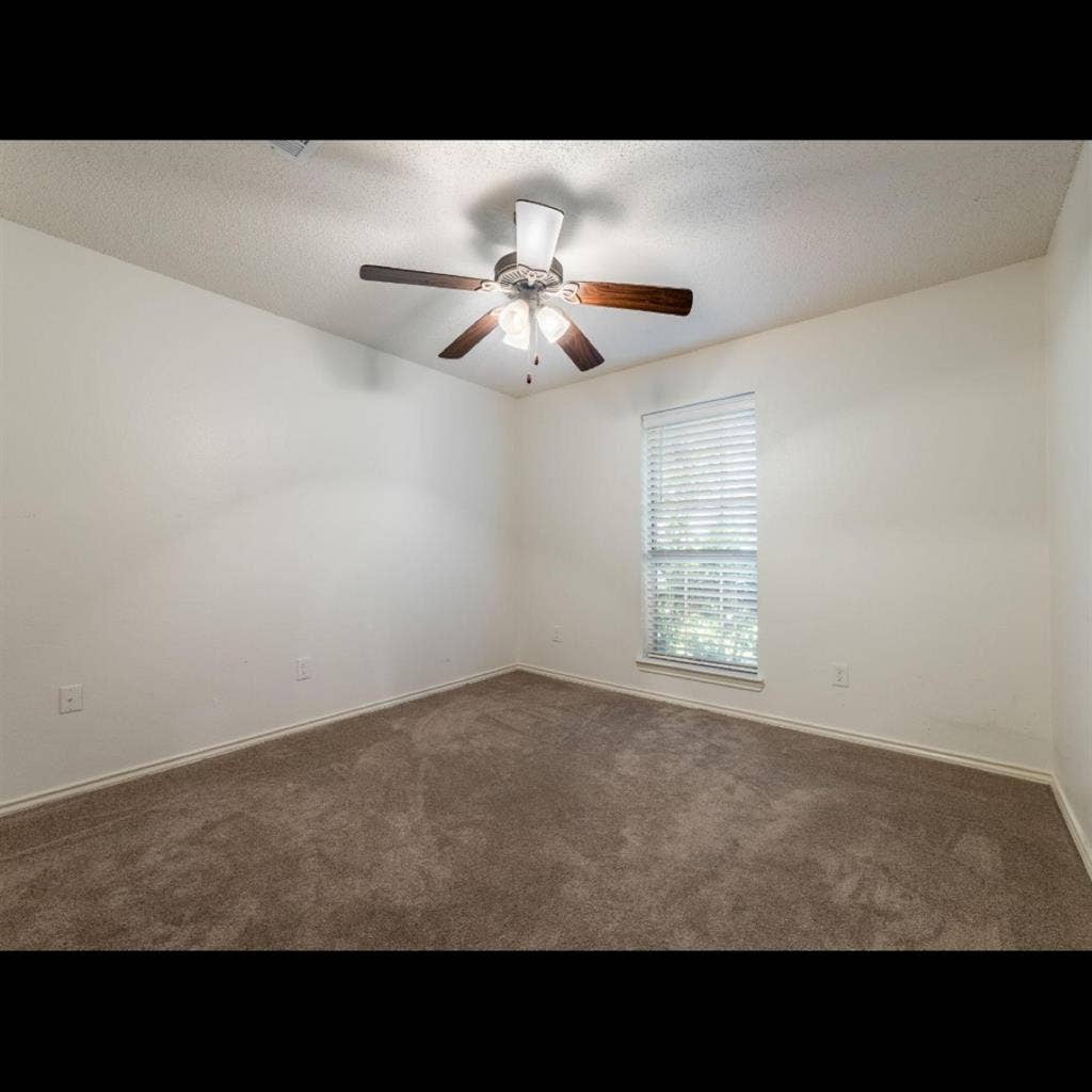 ROOMS 
FOR RENT - WYLIE