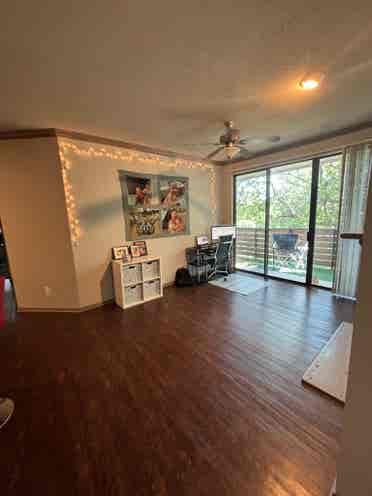 Lease Take over 2beds in Addison