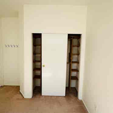 Room for rent in Simi valley