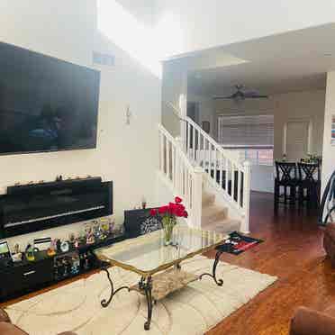 Room for rent in Simi valley