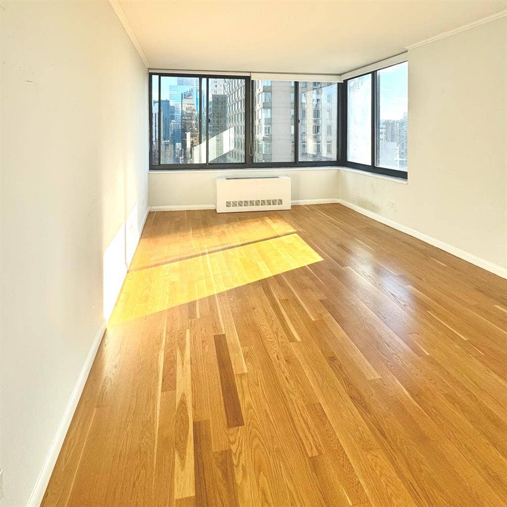 Master Bedroom with Amazing Views!