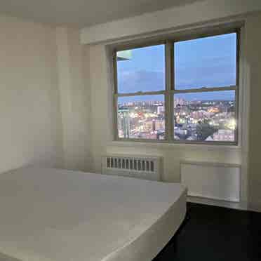 Spacious City View Room