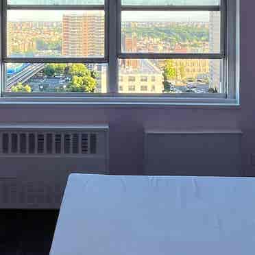 Beautiful Spacious City View Room