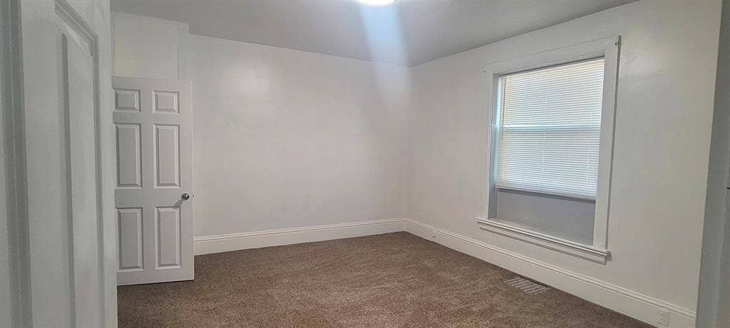 Private room for rent $