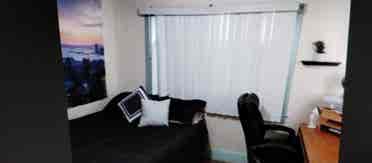 Room for rent in cozy home/Burbank