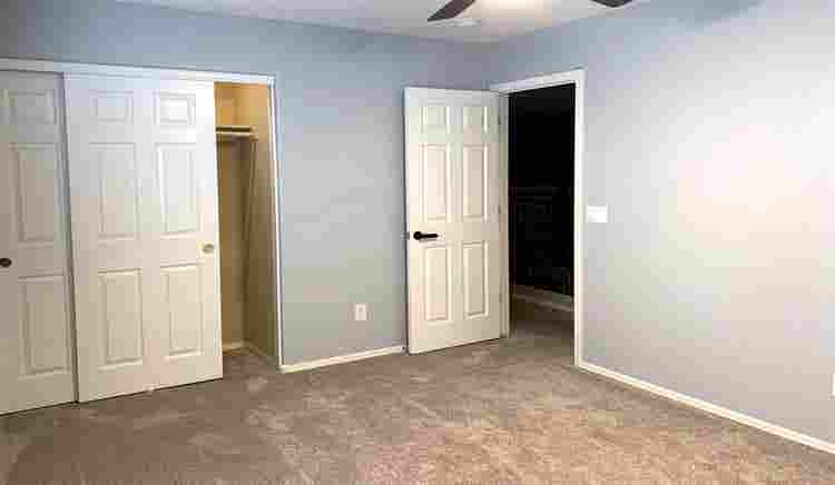 Unfurnished Room w/Furnished Option