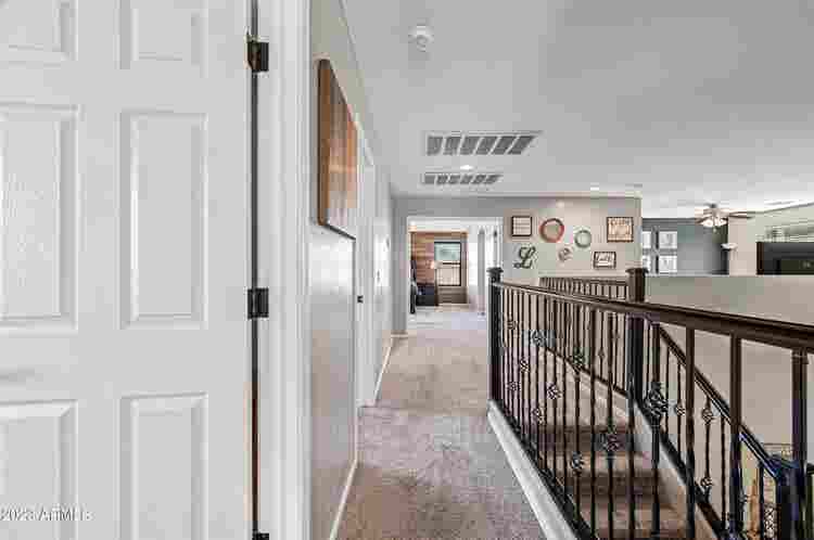 Unfurnished Room w/Furnished Option