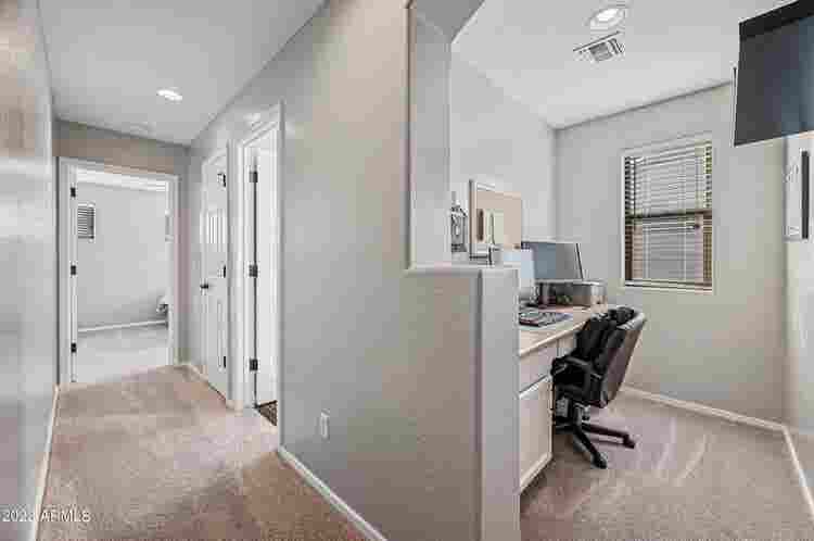 Unfurnished Room w/Furnished Option