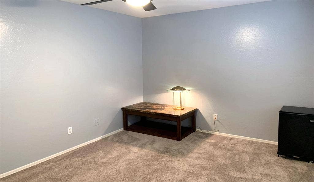 Unfurnished Room w/Furnished Option