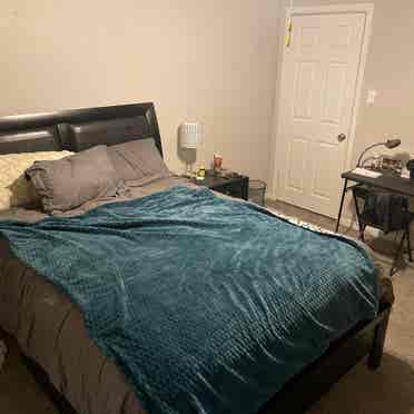 Master bedroom for rent