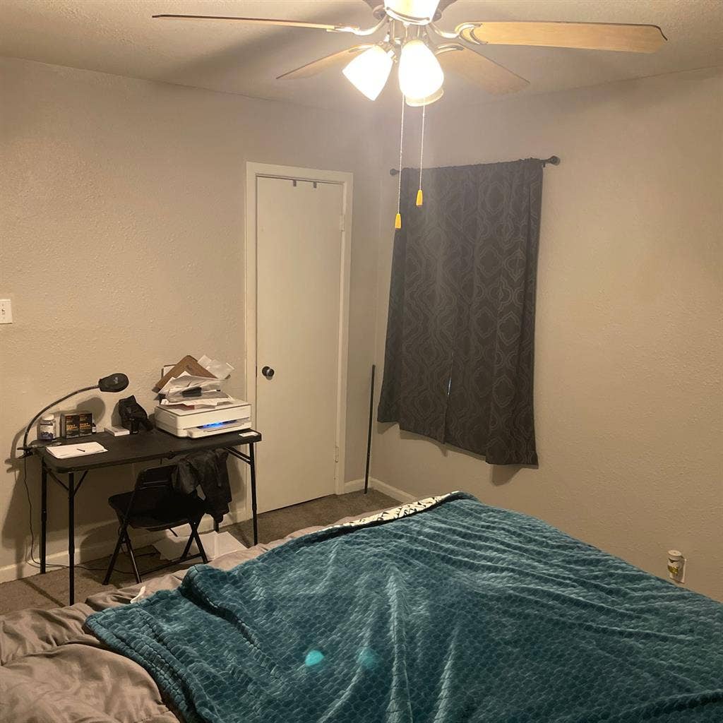 Master bedroom for rent