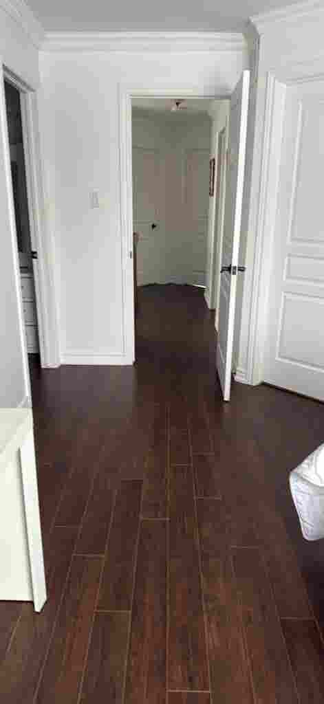 Looking for 
ROOMMATES