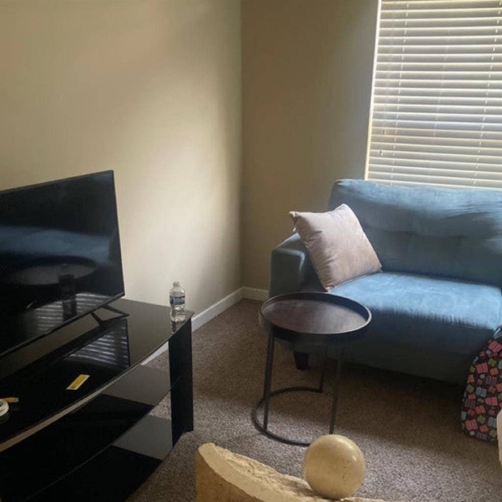 Looking for someone to sublet