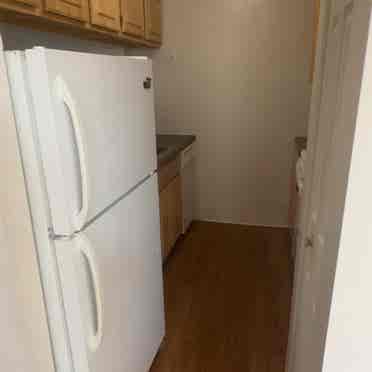 Spacious Top Floor apt near Drexel