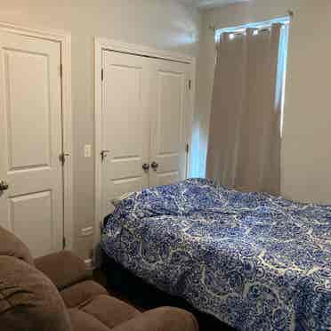 PRIVATE ROOM IN TWO BDRM NEAR UIC