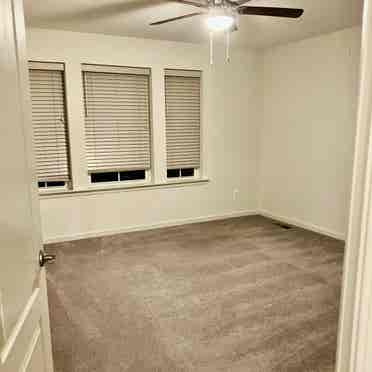 Seeking Townhouse Roommate