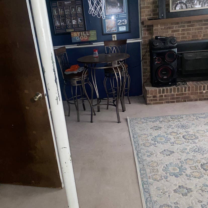 Looking for tenant to rent 2bd room