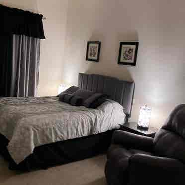 Quiet/
Clean Room for Rent - Schertz