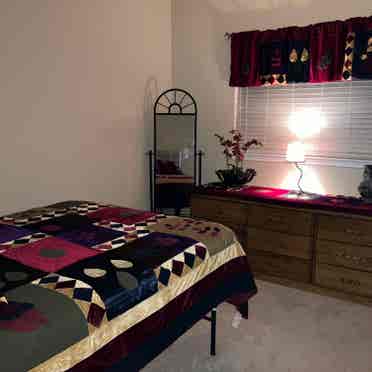 Quiet/
Clean Room for Rent - Schertz