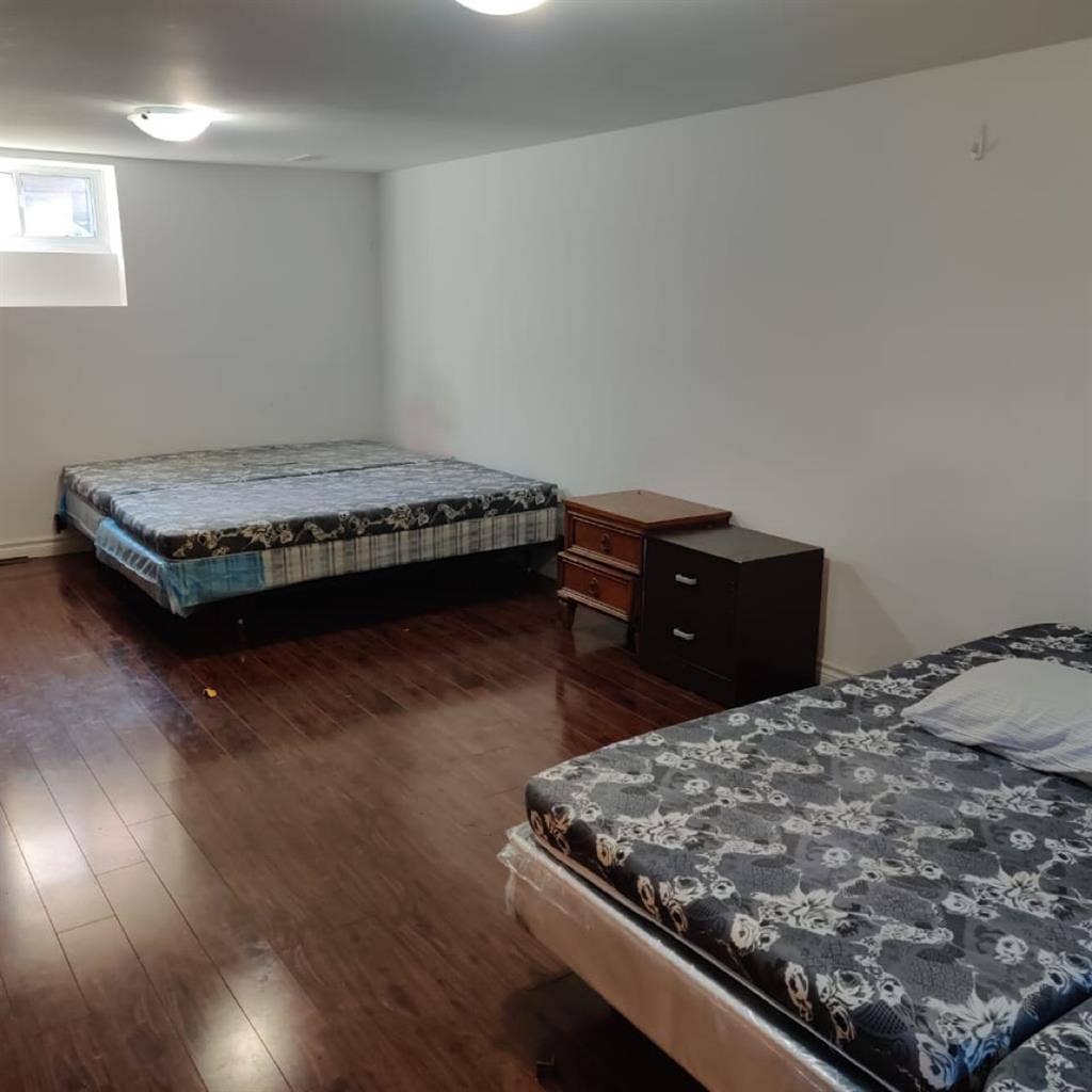 Room for rent in Scarborough