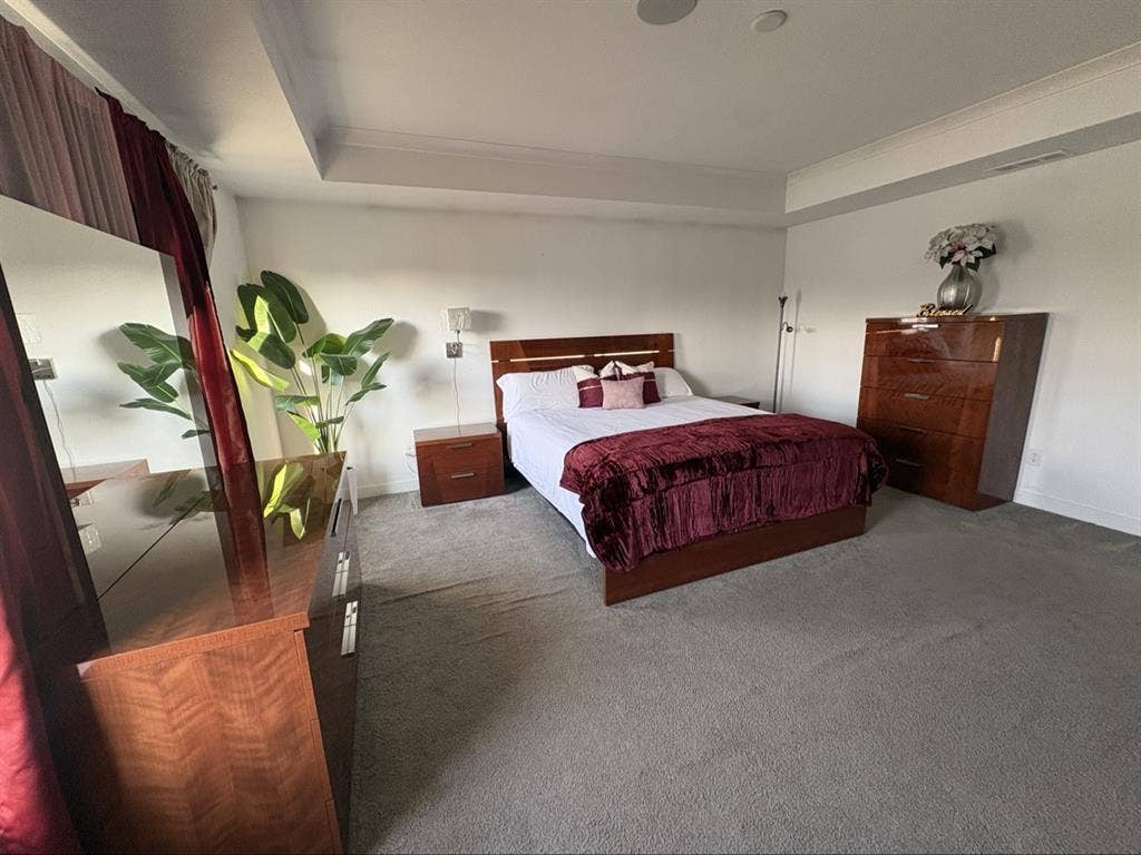 Furnished Master w/ Private Bath -2