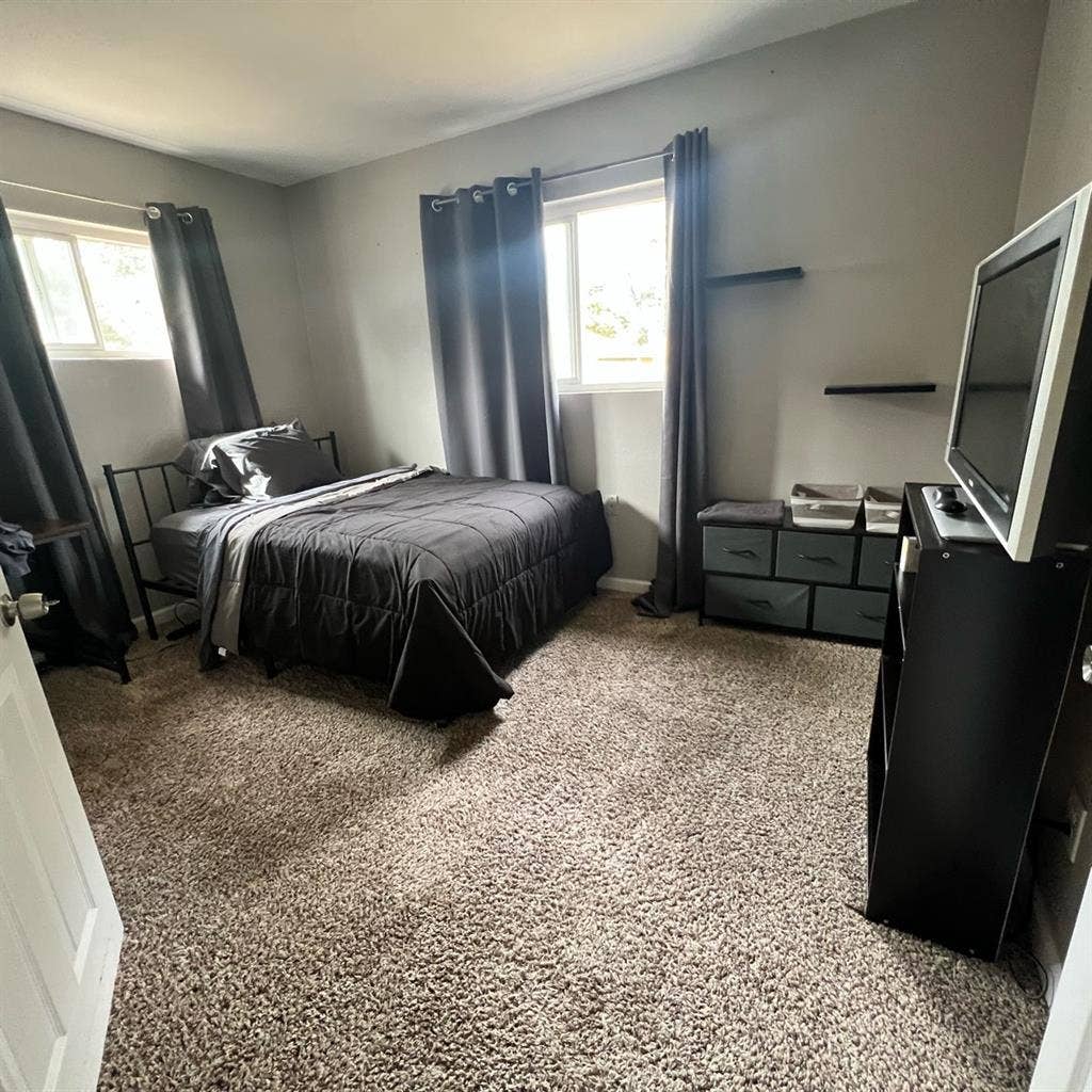 Cozy room for rent in Aurora