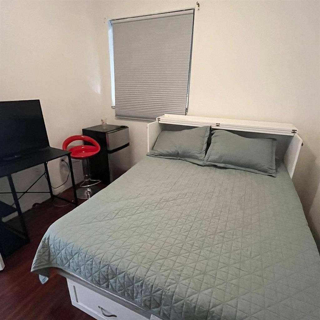 Room for rent Doral furnished