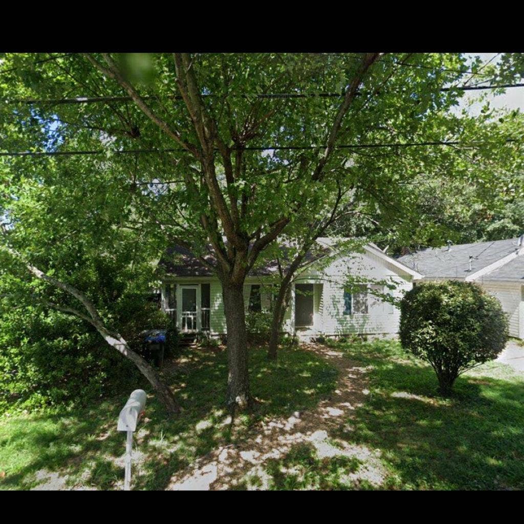 4 bedroom house in Roswell, GA.