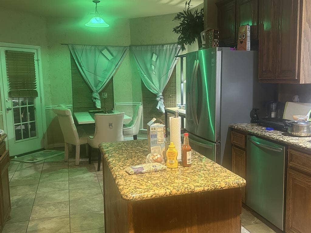 Mesquite rooms for rent, men only