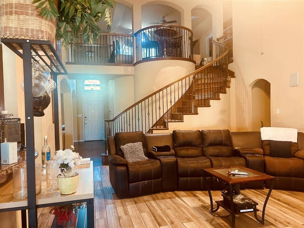 Mesquite rooms for rent, men only