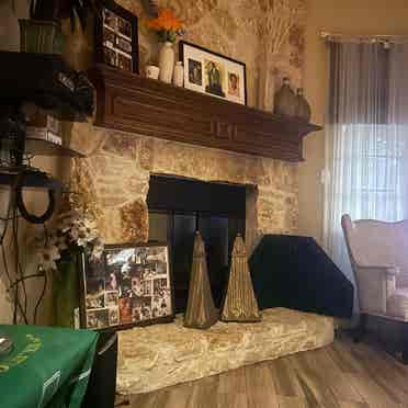 Desoto House rooms for rent,